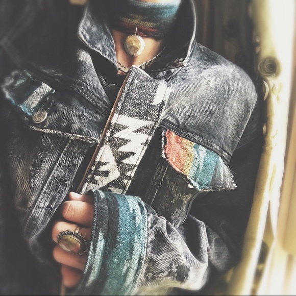 Vintage Spiderwear Jackets & Blazers - Aztec Print Detailed Rustic Denim Jacket